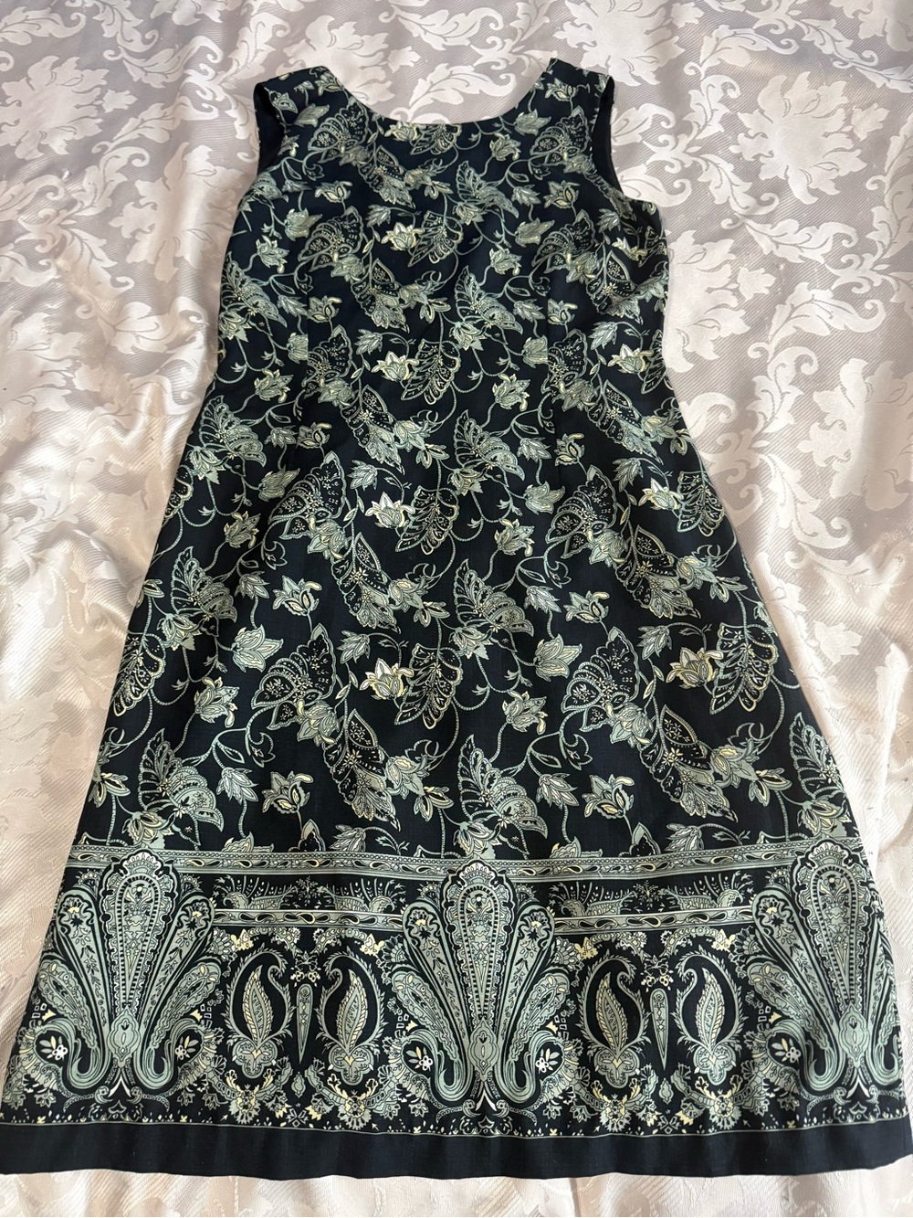 Tommy Bahama 100% Silk Paisley Border Print Shift Dress Size 10 Resort Cruise - Picture 2 of 8